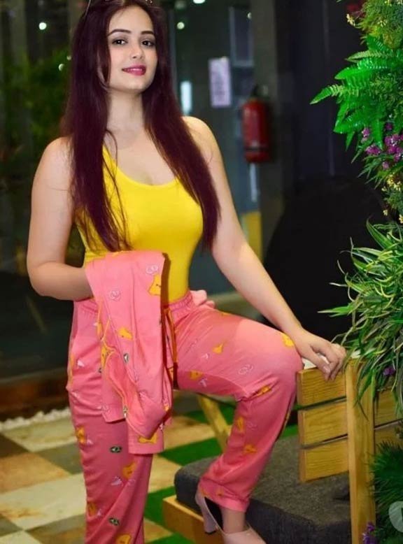 Models escort Amritsar